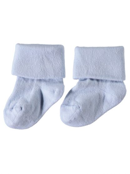 Sokker og strømpebukser Lyse blå babysokker fra Name It – Mio Trend