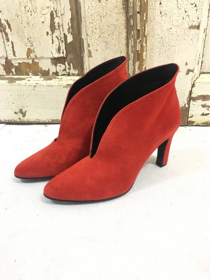 Copenhagen Shoes Sus røde semskede ankelstøvletter – Mio Trend