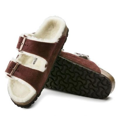 Sandaler fra Birkenstock – Birkenstock burgunder sandal med pels Arizona – Mio Trend
