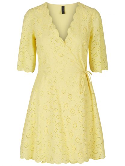 Gul kjole – Y.A.S gul kjole med blonder – Mio Trend
