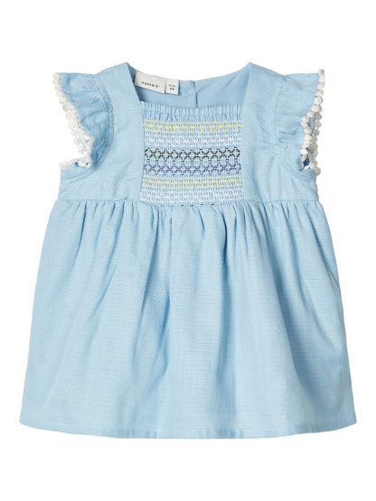 Kjole baby lyseblå – Name It lyse blå kjole Falka – Mio Trend