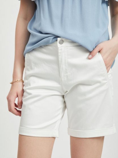 Vila shorts hvit – Vila hvit chinos shorts – Mio Trend