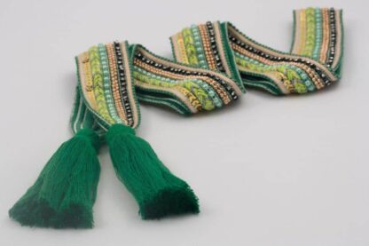Nora Norway belte – Nora Norway accessories knytebelte med perler grønt – Mio Trend