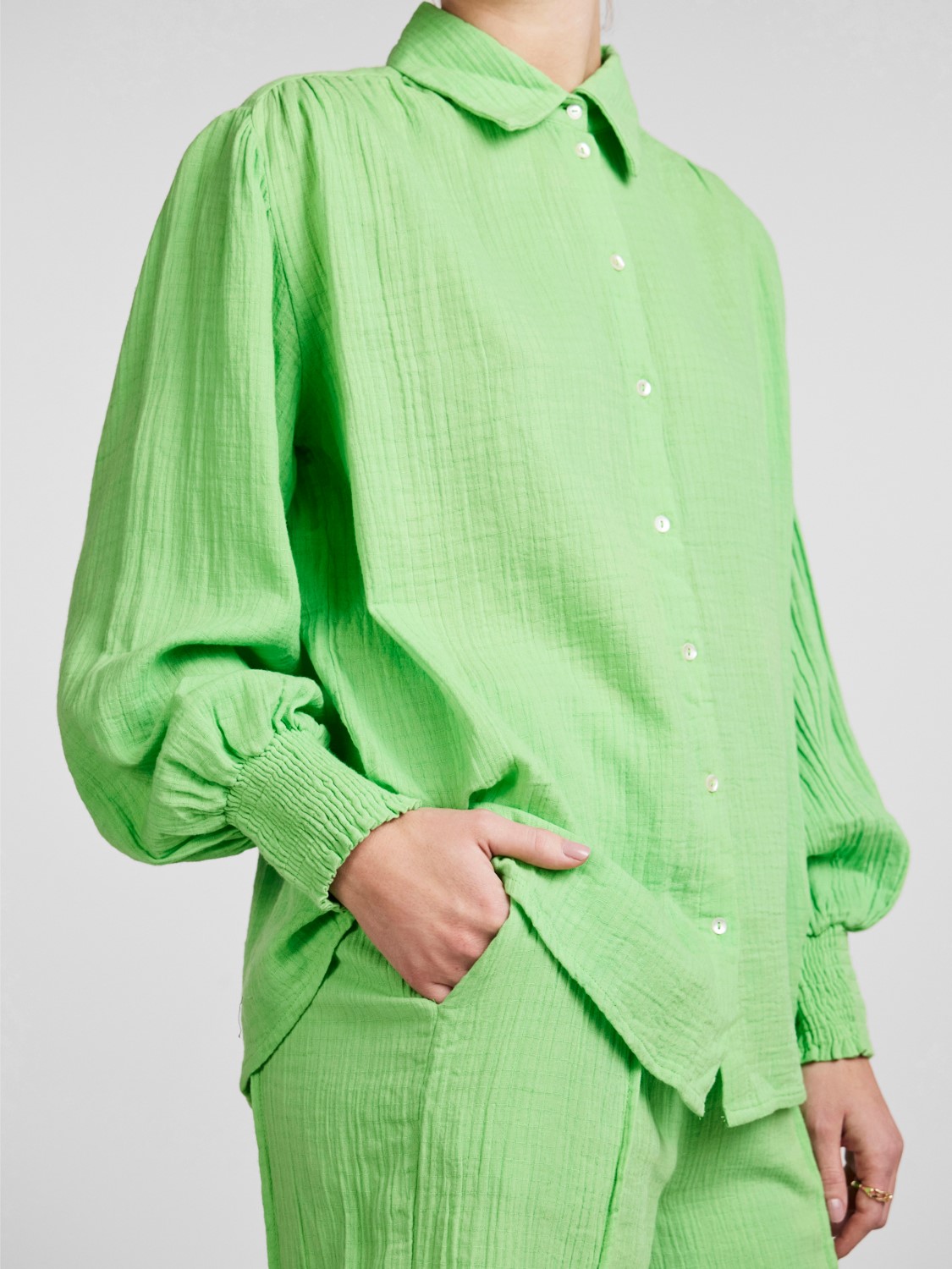 Y.A.S grønn skjorte Piro – Mio Trend