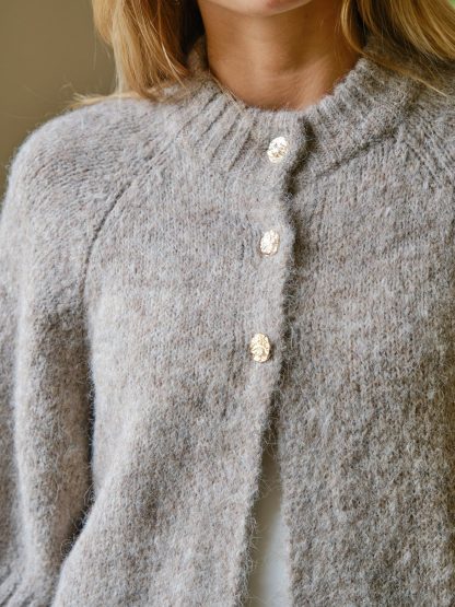 Benuta fluffy knit cardigan beige melange - Image 5