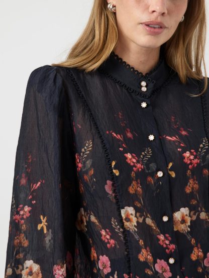Yasromantica Ls Shirt - Show - Image 6