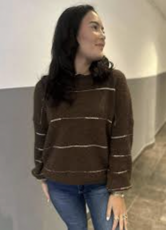 Pia genser brun