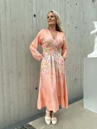 Nisha kjole Coral