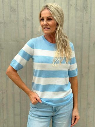 Mia genser light blue/hvit