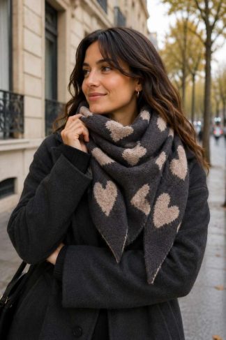 Triangel skjerf hjerter Taupe